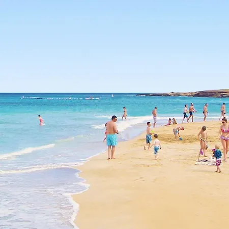 Laila - Coralli Beachfront Apartamento