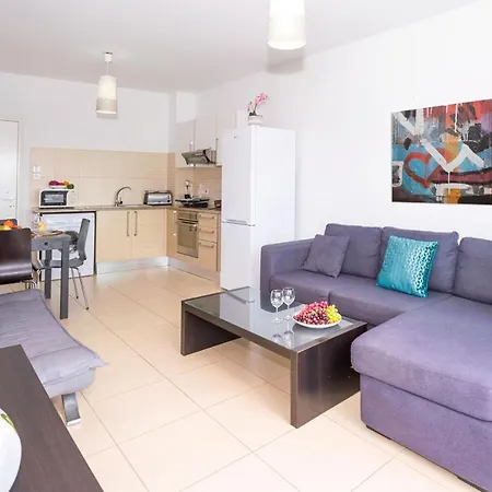 Laila - Coralli Beachfront Apartamento