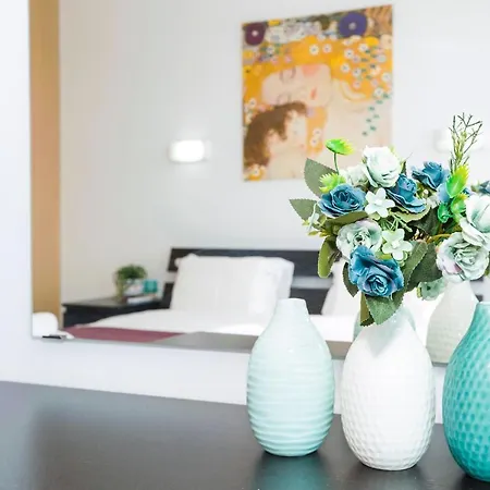 Laila - Coralli Beachfront Apartamento