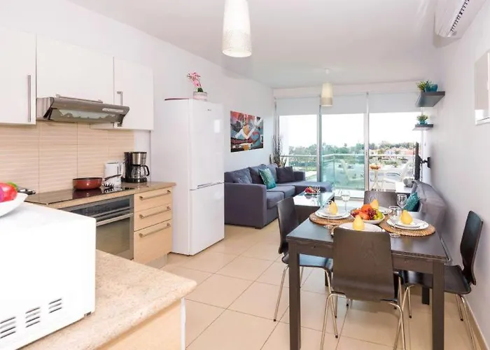 Laila - Coralli Beachfront Apartmán